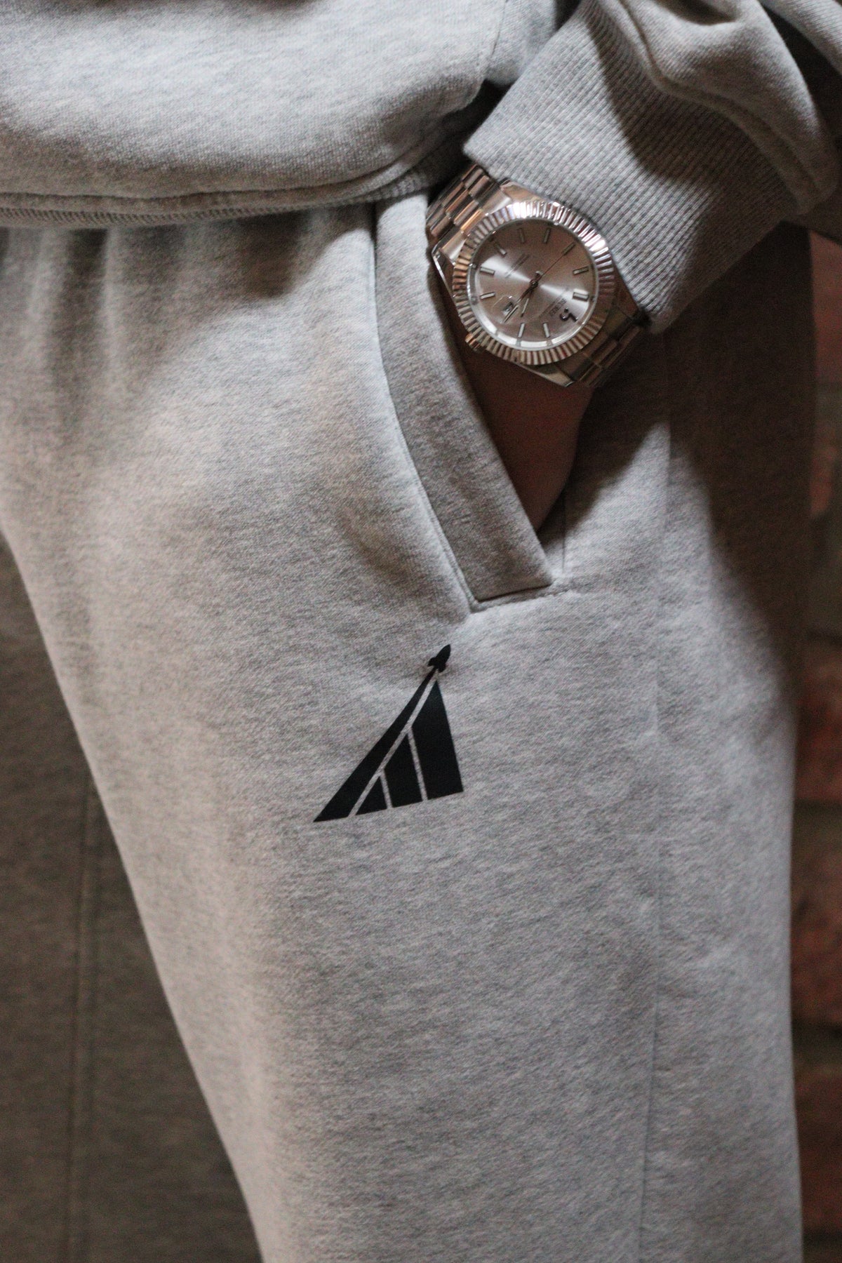 Men’s Oversized Uncuffed Joggers
